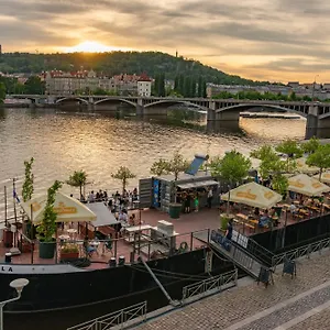 Cozy At Main Station , Prague Czech Republic