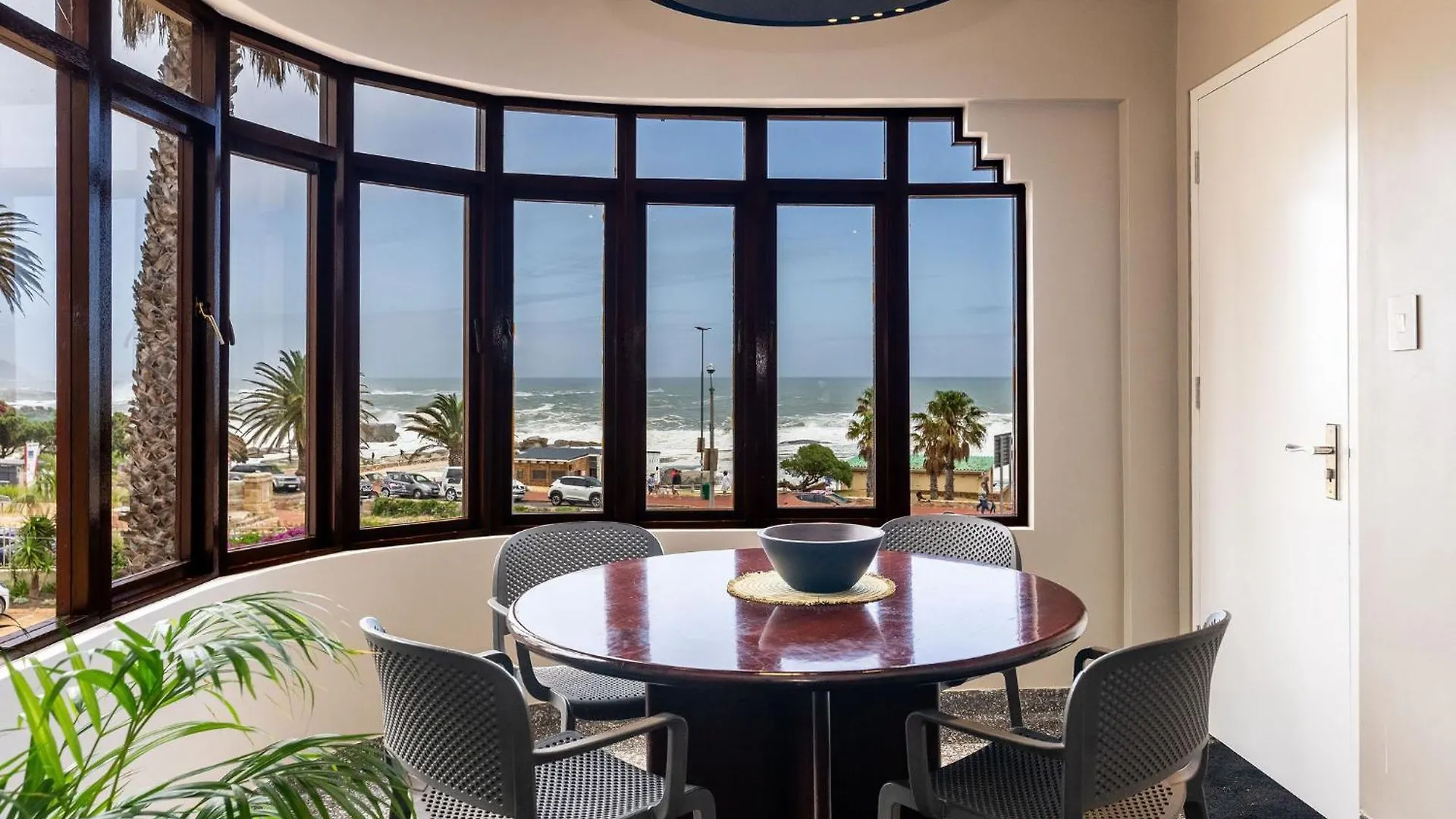 Tidal Pool Apartments - Camps Bay Le Cap