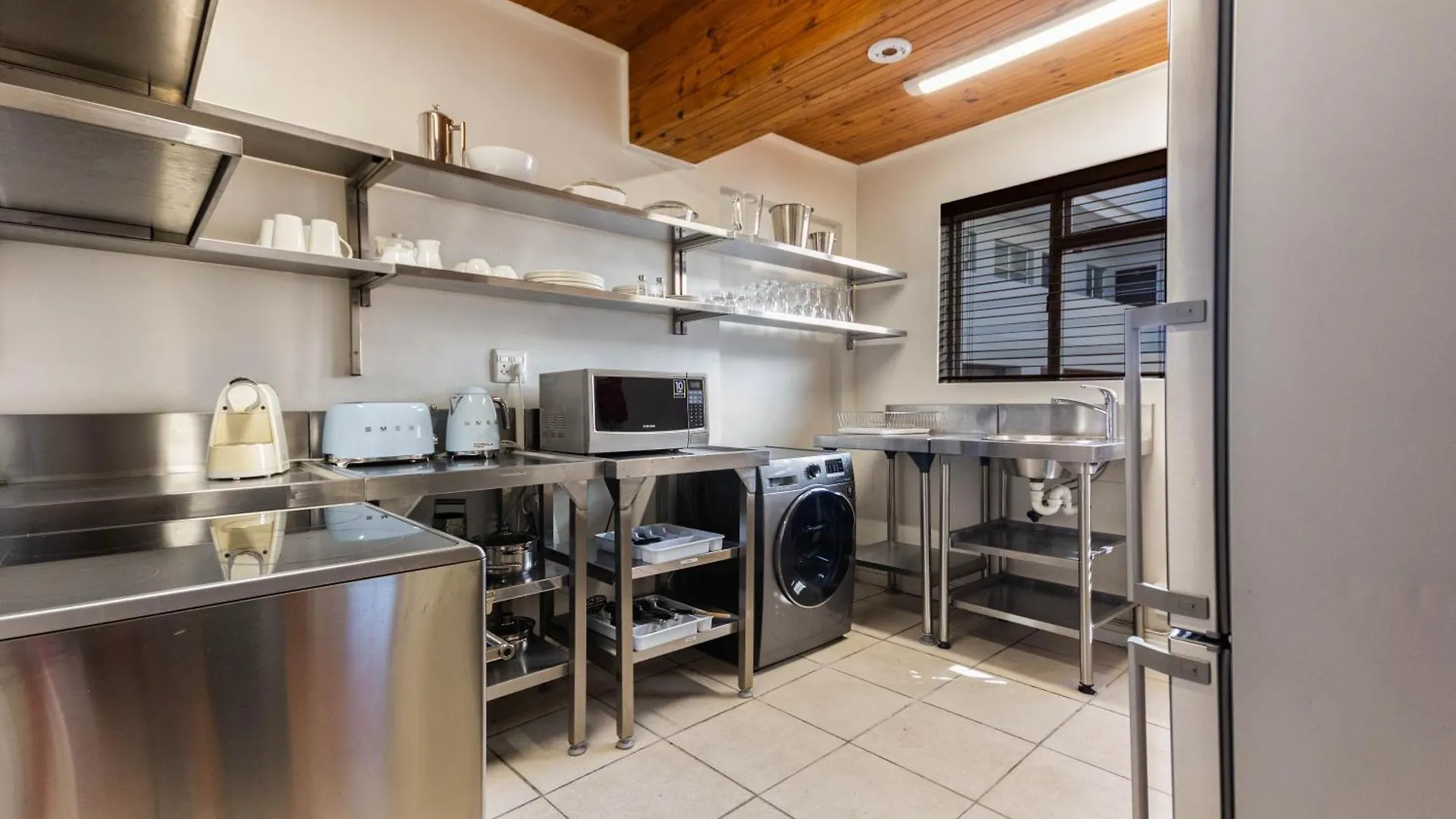 Tidal Pool Apartments - Camps Bay Cape Town